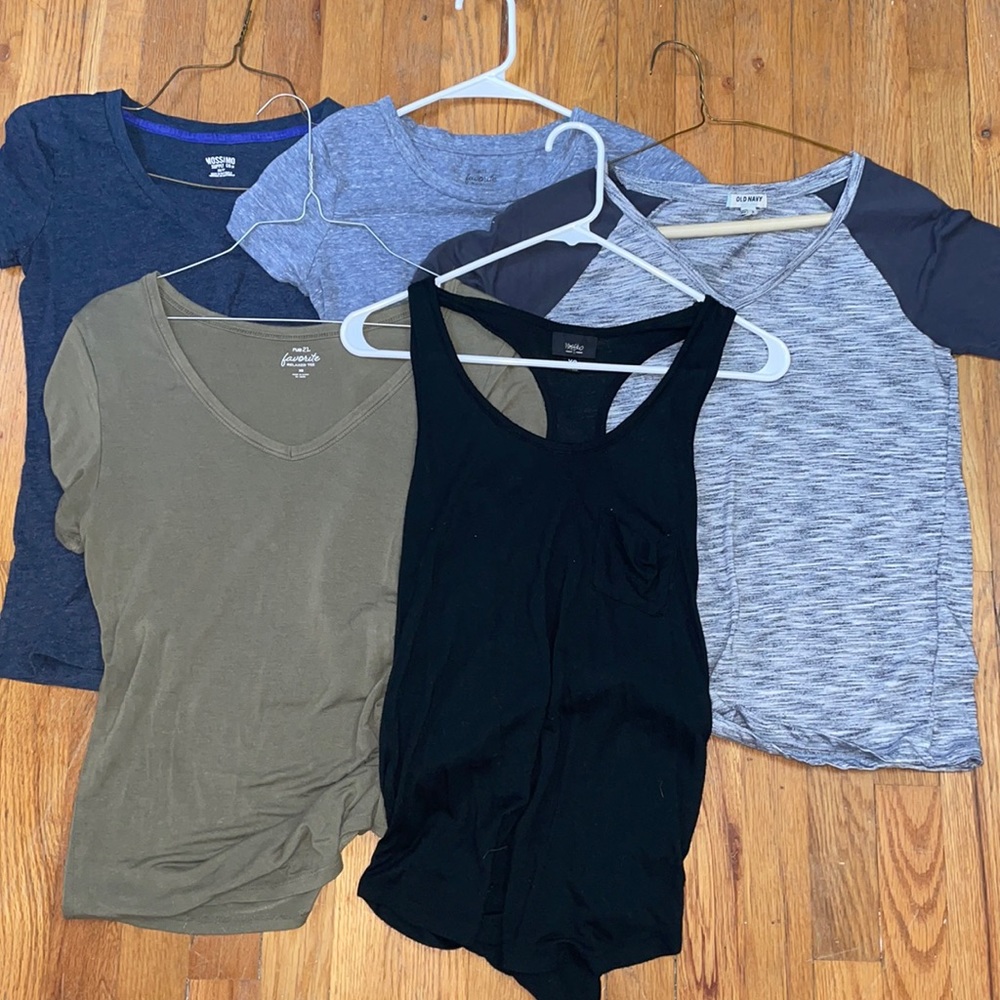 LOT of 5! XS tee shirt & tank top Basics